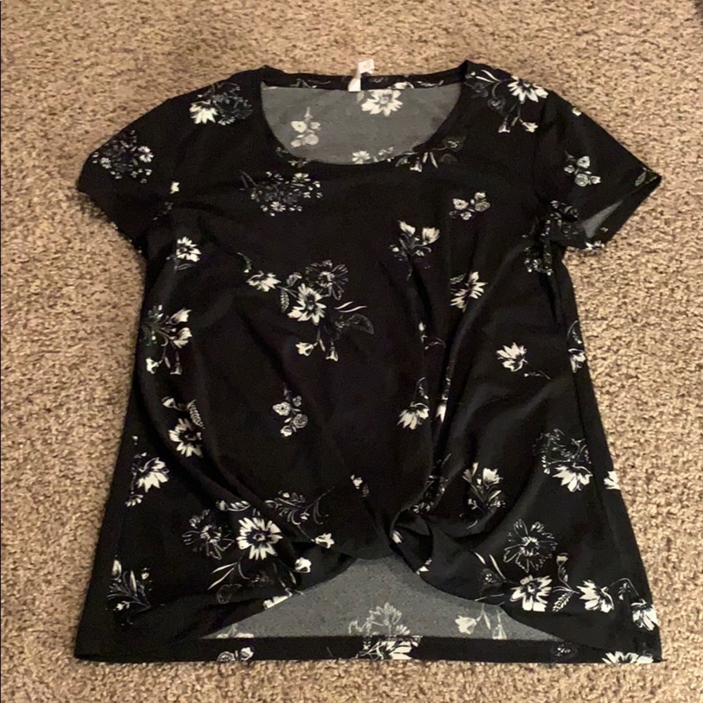 black tee shirt